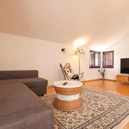 Apartments And A Room Ina ซาดาร์ ภายนอก รูปภาพ