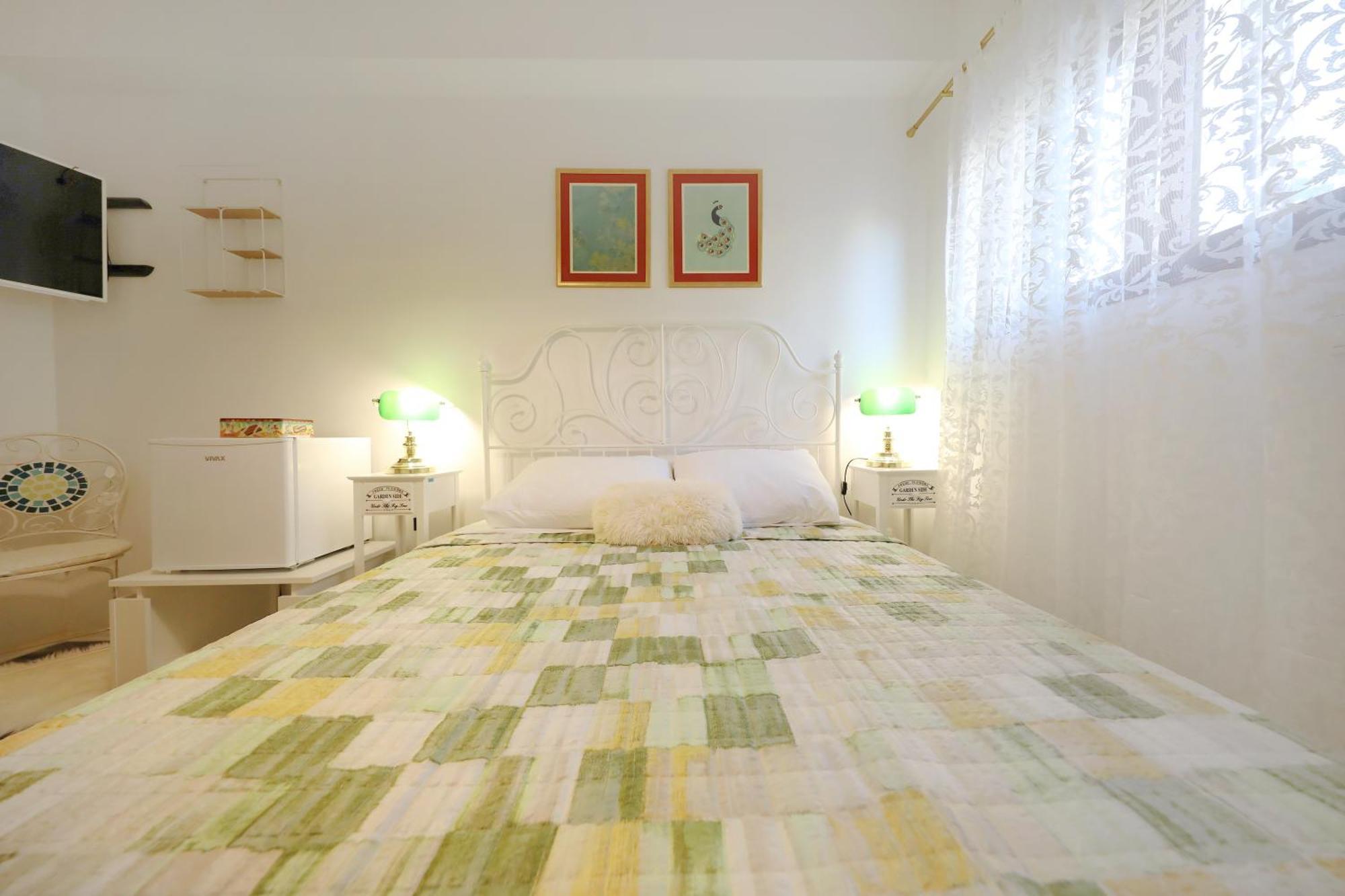 Apartments And A Room Ina ซาดาร์ ภายนอก รูปภาพ