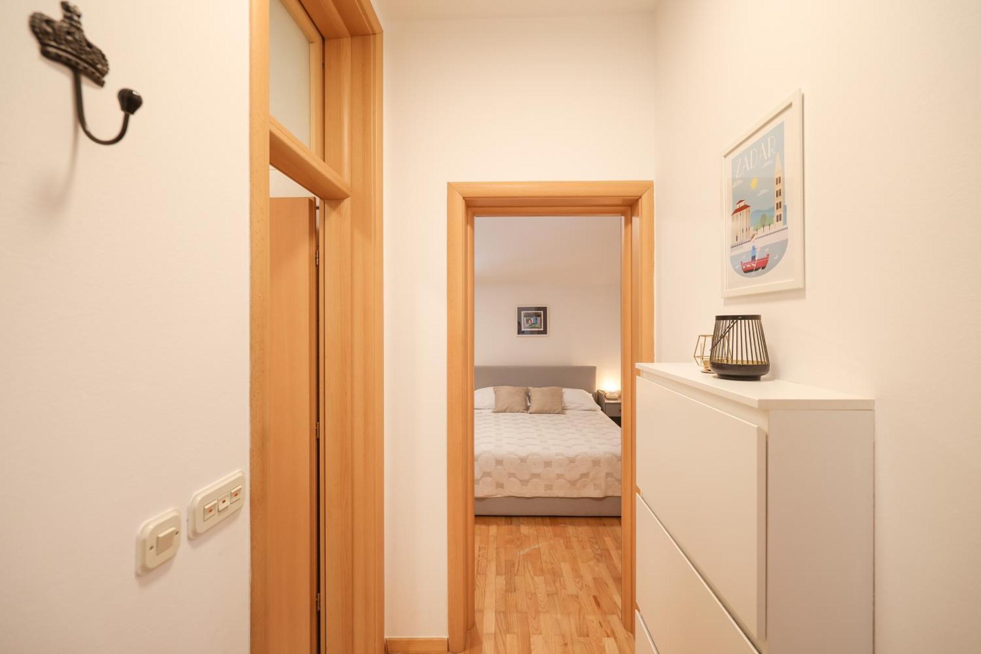 Apartments And A Room Ina ซาดาร์ ภายนอก รูปภาพ